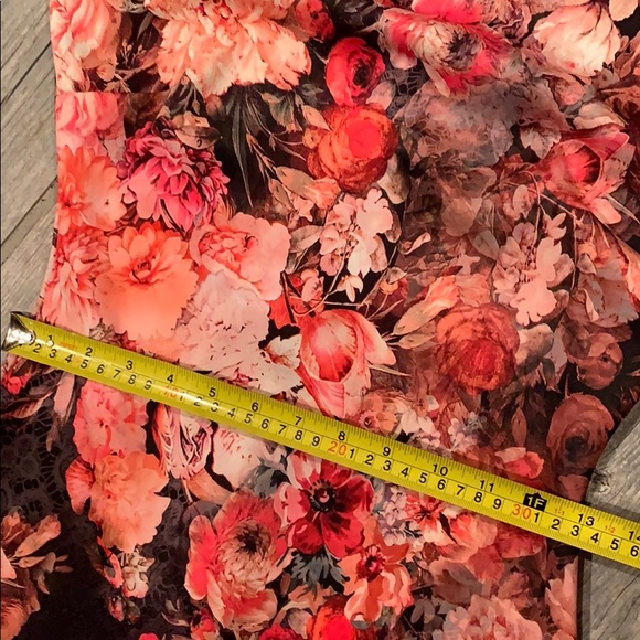 🌸 New York and Company Fitted Midi Dress - Picture 11 of 12